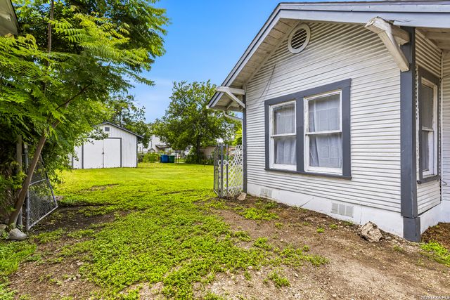 526 HAMMOND AVE, San Antonio, TX 78210