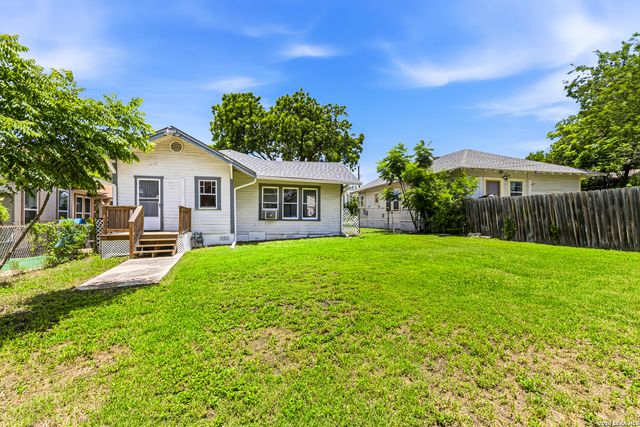 526 HAMMOND AVE, San Antonio, TX 78210