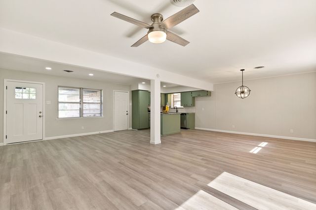 609 S Farmington Road, Howe, TX 75459