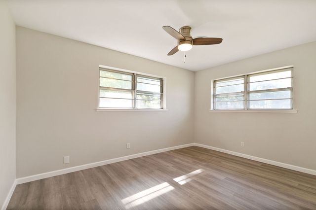 609 S Farmington Road, Howe, TX 75459