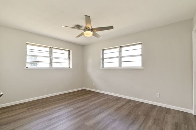 609 S Farmington Road, Howe, TX 75459