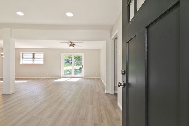 609 S Farmington Road, Howe, TX 75459