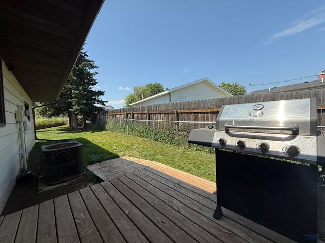113 SOUTH AVE, Sturgis, SD 57785