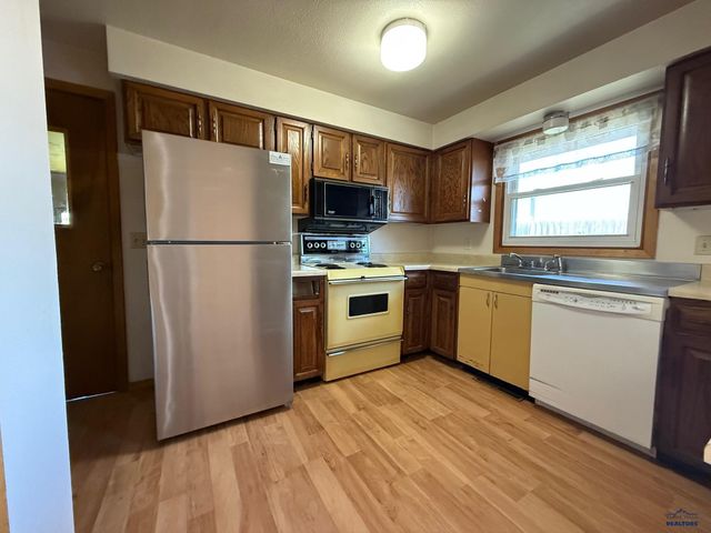 113 SOUTH AVE, Sturgis, SD 57785
