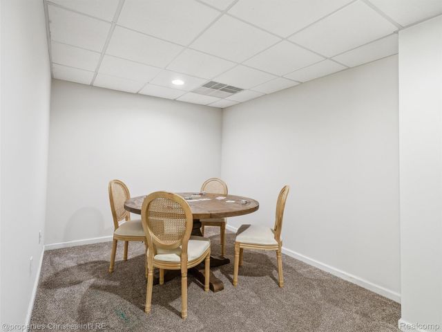 24307 Padstone Dr, Lyon Charter Township, MI 48178