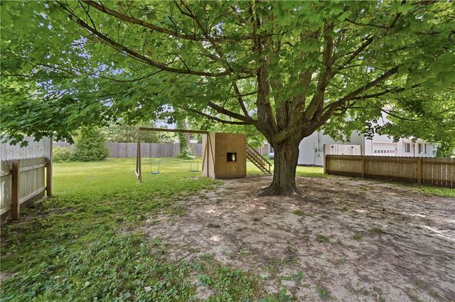 1684 Pierce Drive, Beavercreek, OH 45432