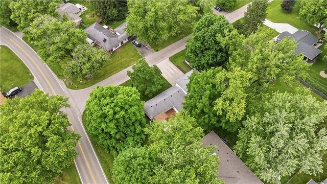 1684 Pierce Drive, Beavercreek, OH 45432