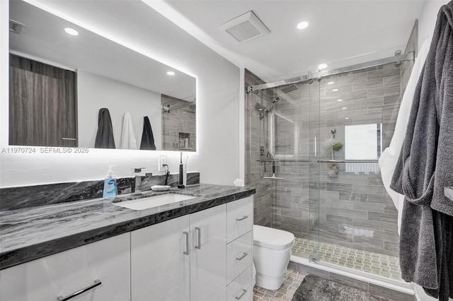 3031 N Ocean Blvd 1906, Fort Lauderdale, FL 33308