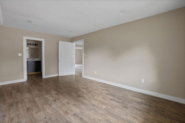 5823 Lyndhurst Drive, Houston, TX 77033