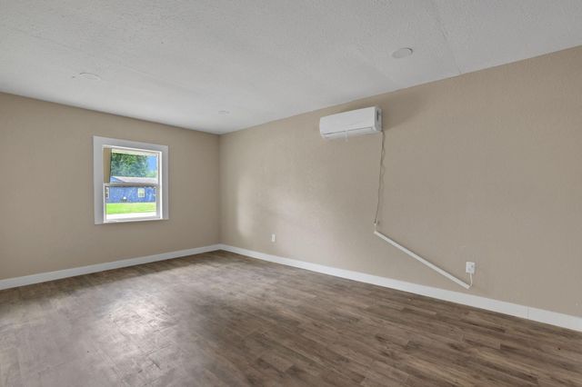 5823 Lyndhurst Drive, Houston, TX 77033