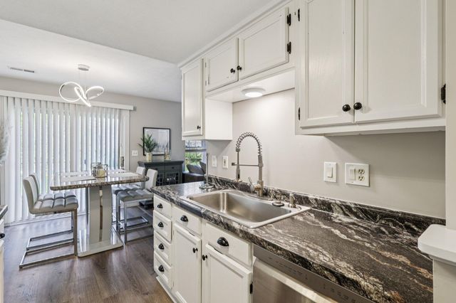 7112 Sweetwater Drive, Florence, KY 41042