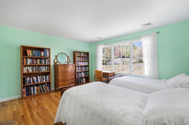 10 Babbitt Rd, Mendham Boro, NJ 07945