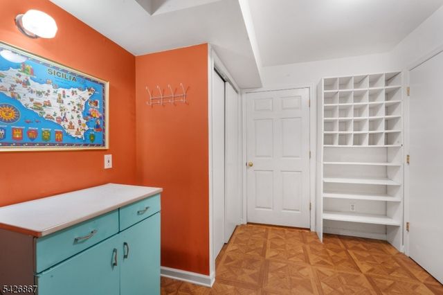 10 Babbitt Rd, Mendham Boro, NJ 07945