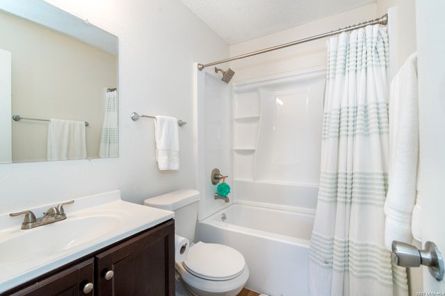 8903 Kenton Briar, San Antonio, TX 78240