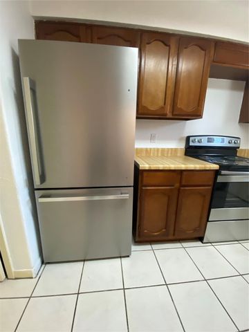 7846 Green Lawn Drive 7846, Houston, TX 77088