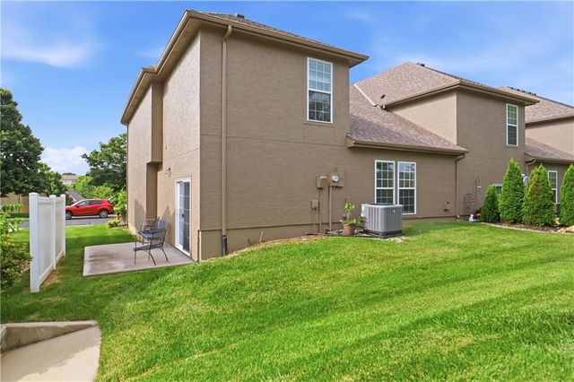 15602 W 61st Street, Shawnee, KS 66217