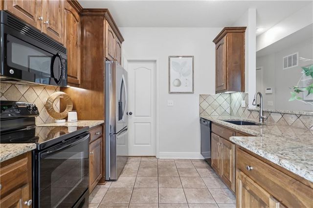15602 W 61st Street, Shawnee, KS 66217