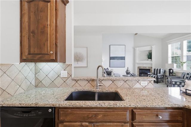 15602 W 61st Street, Shawnee, KS 66217