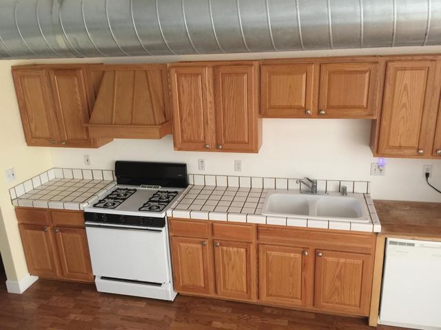 2622 Kingsland Ave, Oakland, CA 94619