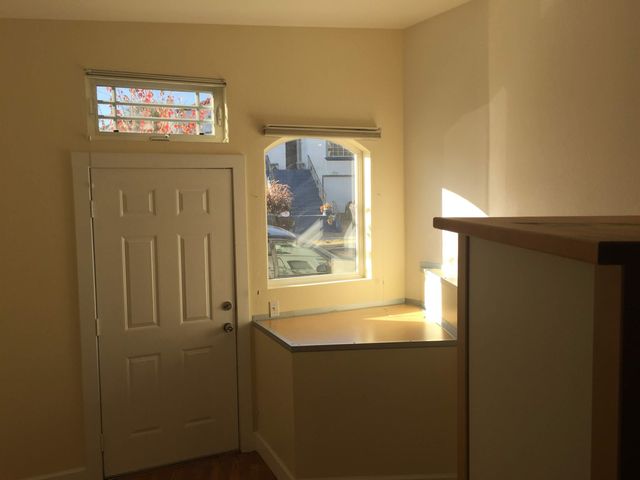 2622 Kingsland Ave, Oakland, CA 94619