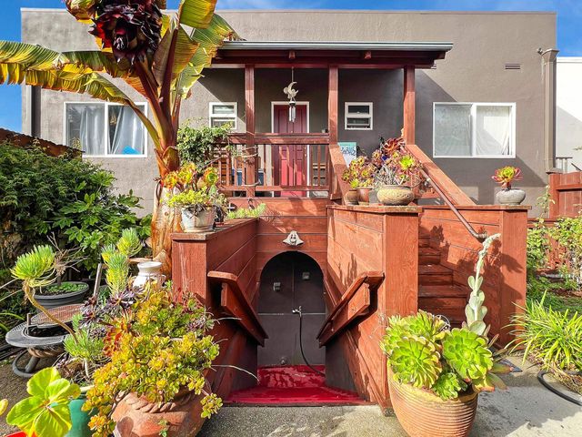 2622 Kingsland Ave, Oakland, CA 94619