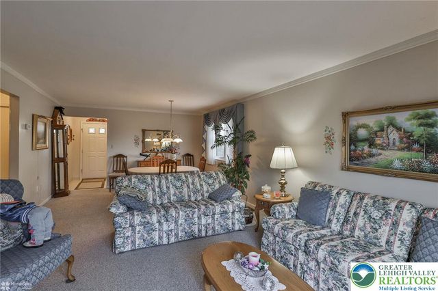 123 Boro Vu Drive, Northampton Boro, PA 18067