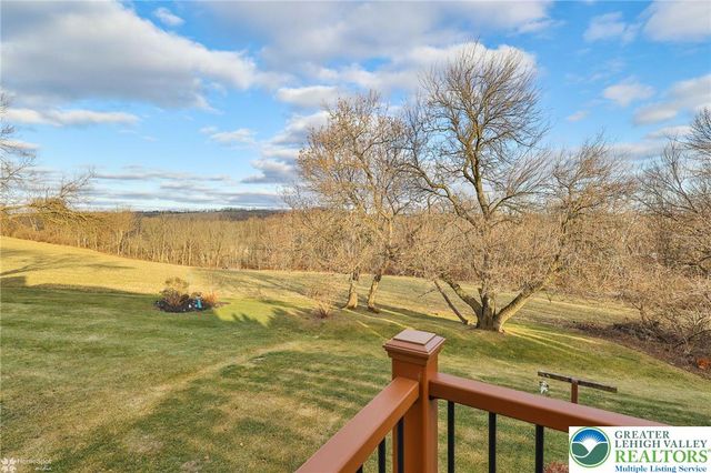 123 Boro Vu Drive, Northampton Boro, PA 18067