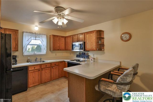 123 Boro Vu Drive, Northampton Boro, PA 18067