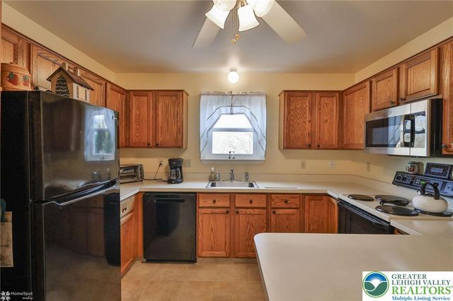 123 Boro Vu Drive, Northampton Boro, PA 18067