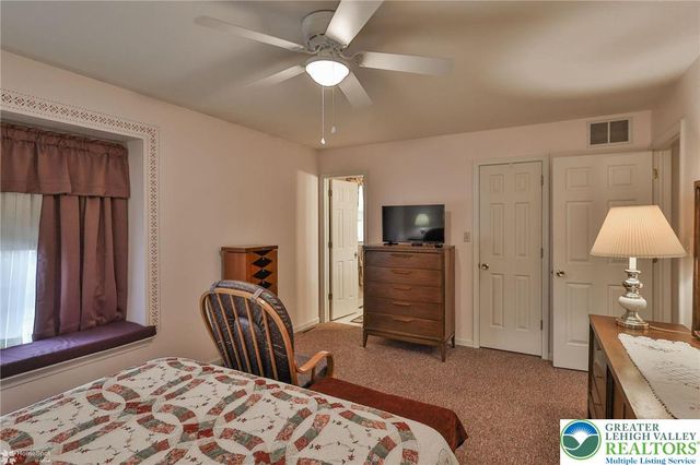 123 Boro Vu Drive, Northampton Boro, PA 18067