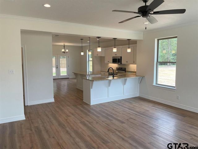277 Oak Valley Dr., Gilmer, TX 75645