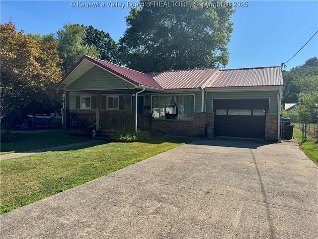 212 Monterey Drive, St Albans, WV 25177