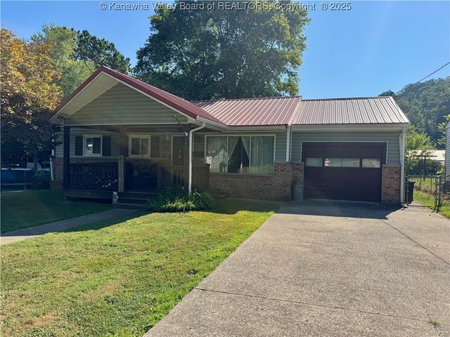 212 Monterey Drive, St Albans, WV 25177