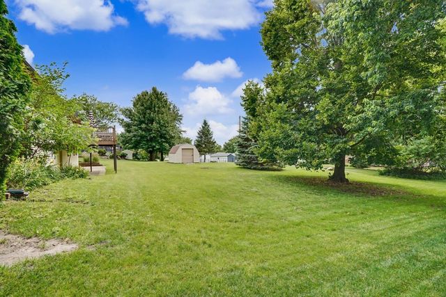726 8th Ave NE, Oelwein, IA 50662