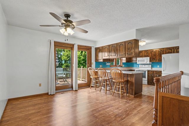 726 8th Ave NE, Oelwein, IA 50662