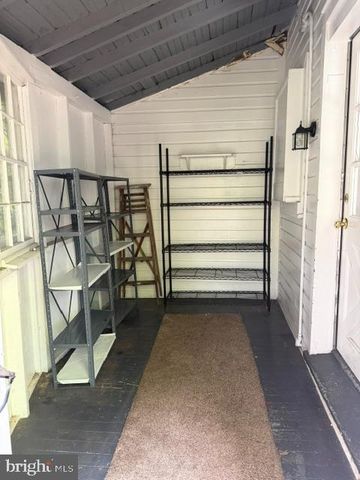 284 W STATE ST, Doylestown, PA 18901