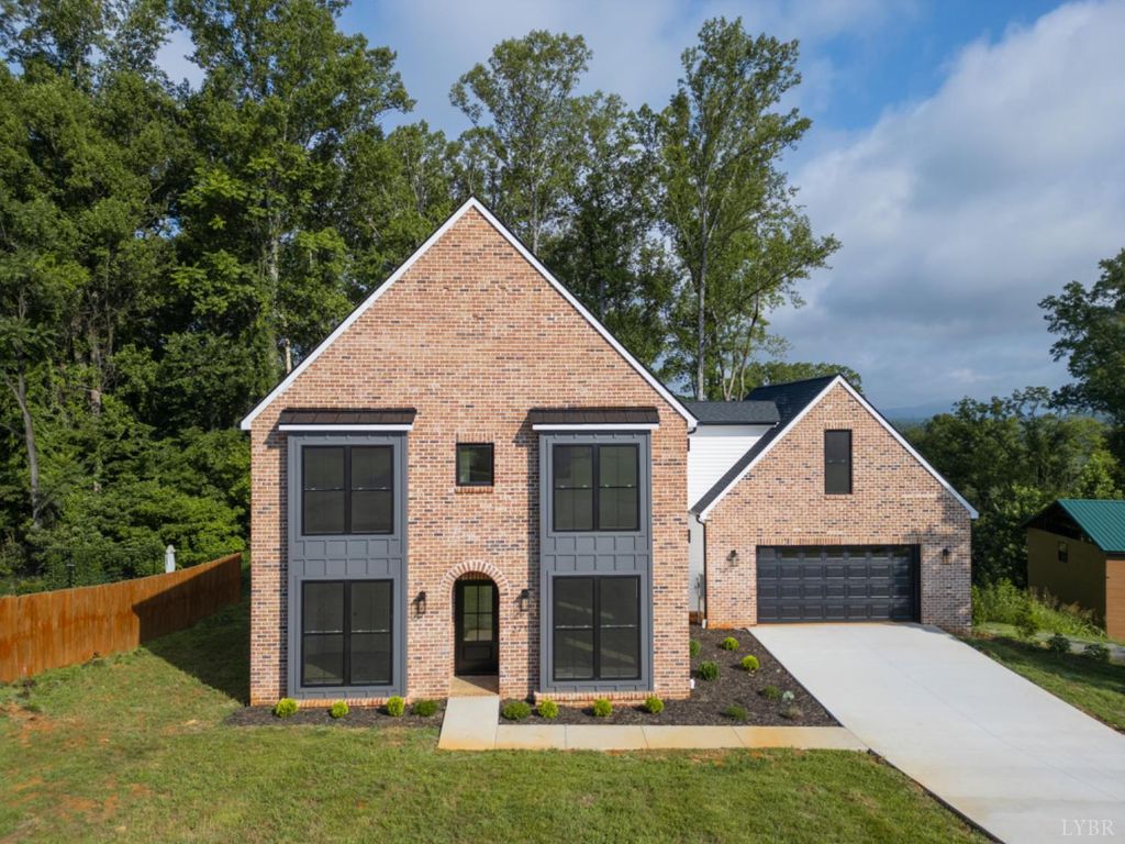 271 Riverside Dr, Lynchburg, VA 24503