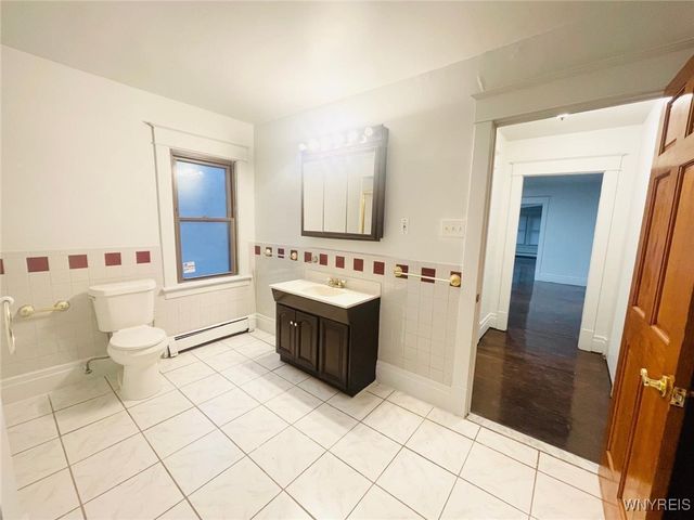 353 Warwick Avenue, Buffalo, NY 14215