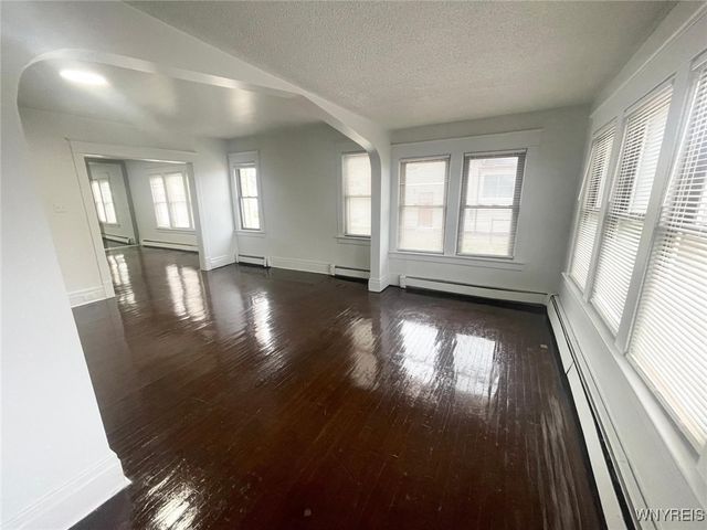 353 Warwick Avenue, Buffalo, NY 14215