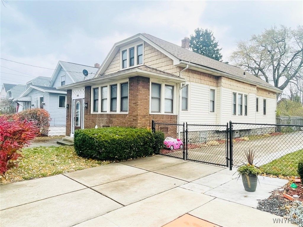 353 Warwick Avenue, Buffalo, NY 14215