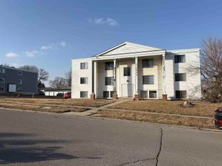 1111 Langley Road, Waterloo, IA 50702