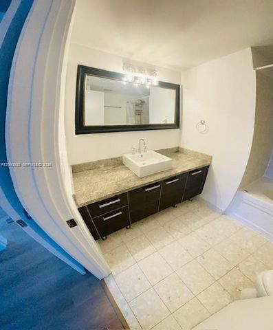 185 SW 7th Street 1605, Miami, FL 33130