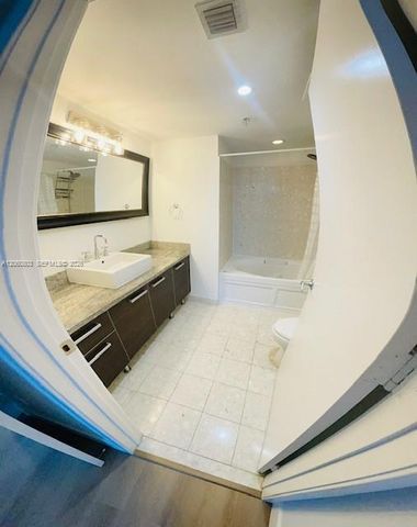 185 SW 7th Street 1605, Miami, FL 33130