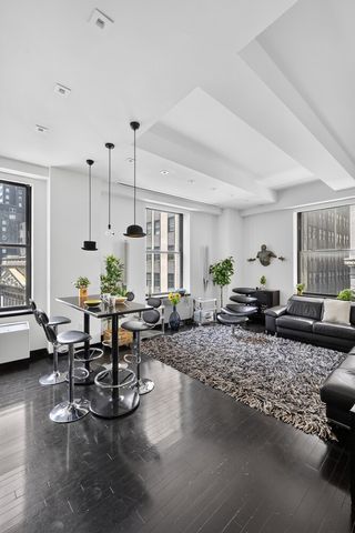 20 Pine St Apt 908, New York City, NY 10005