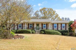 8126 Hillside Lane SE, Huntsville, AL 35802
