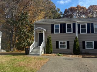 130 Riviera Dr. 130, Agawam, MA 01001