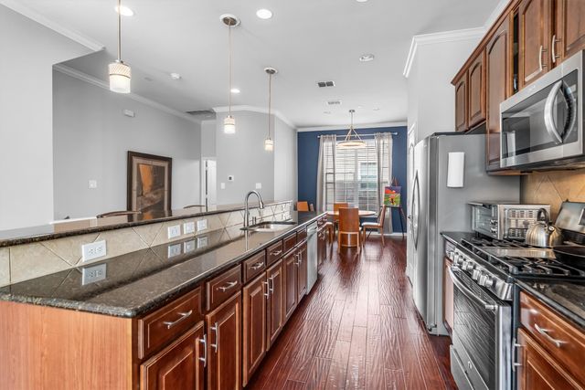 15743 Spectrum Drive 88, Addison, TX 75001