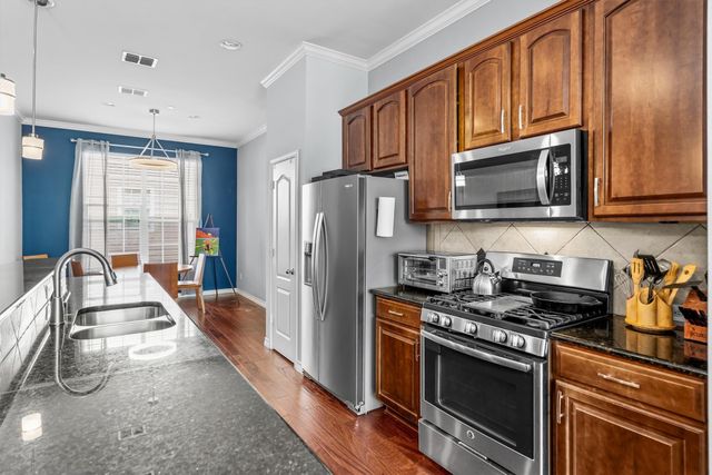 15743 Spectrum Drive 88, Addison, TX 75001