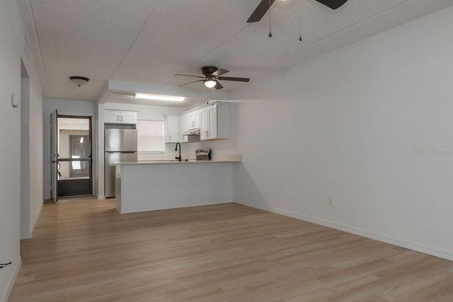 100 E KENTUCKY AVENUE H6, Deland, FL 32724