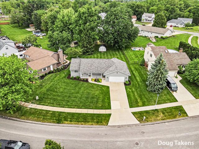 8510 Woodruff Drive SW, Byron Center, MI 49315